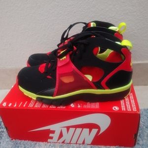 Nike Air Trainer Huarache black volt size 10